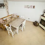 Nocleg ze śniadaniem Izbica Parking, Jacuzzi, Sauna Gratis