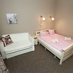Nocleg ze śniadaniem Izbica Parking, Jacuzzi, Sauna Gratis