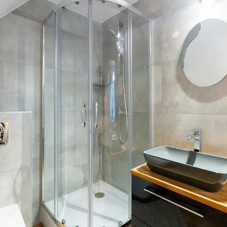 Izbica Parking, Jacuzzi, Sauna Gratis Alojamento de Acomodação e Pequeno-almoço Karpacz
