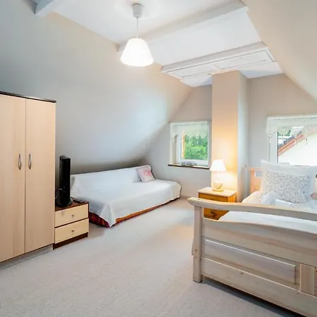 Izbica 住宿加早餐酒店 卡尔帕奇