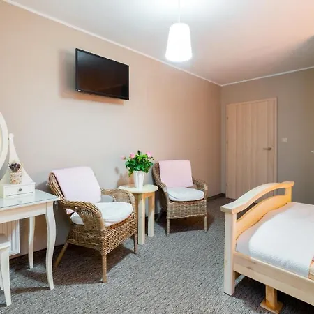 Izbica Parking, Jacuzzi, Sauna Gratis Bed & Breakfast 4*