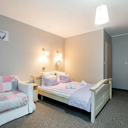 Bed & Breakfast Izbica Parking, Jacuzzi, Sauna Gratis 4*