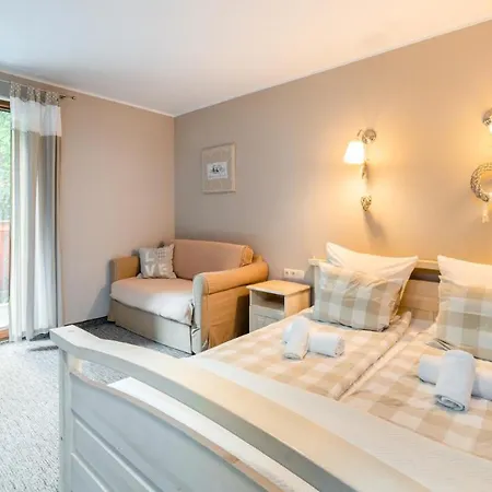 Izbica 住宿加早餐酒店