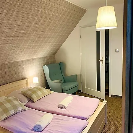 Couette-café Izbica Parking, Jacuzzi, Sauna Gratis 4*