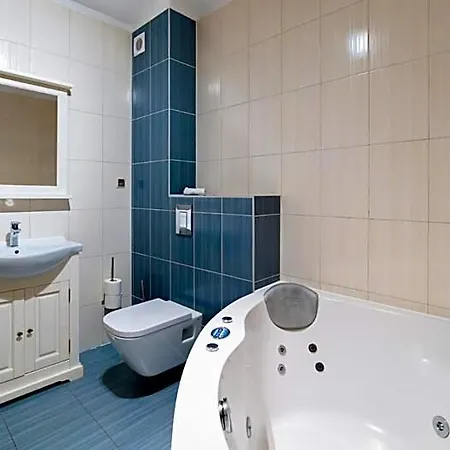 Izbica Parking, Jacuzzi, Sauna Gratis Couette-café Karpacz
