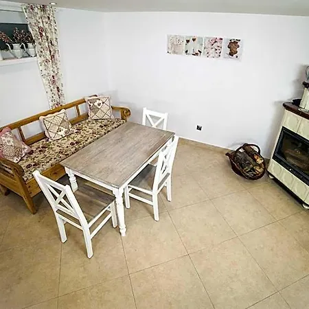 Izbica Parking, Jacuzzi, Sauna Gratis