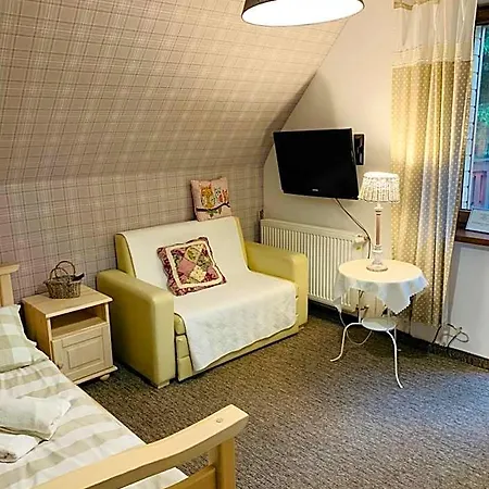 Alojamento de Acomodação e Pequeno-almoço Izbica Parking, Jacuzzi, Sauna Gratis
