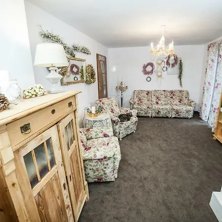 Izbica Bed & Breakfast 4*