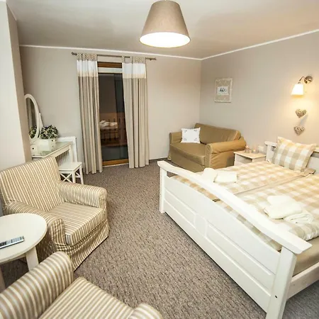 Bed and breakfast Izbica Parking, Jacuzzi, Sauna Gratis 3*
