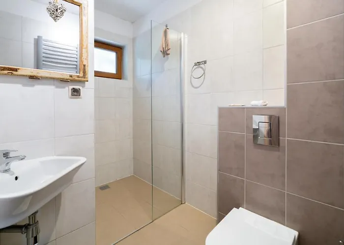 Bed & Breakfast Izbica Parking, Jacuzzi, Sauna Gratis