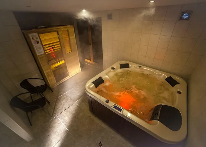 Izbica Parking, Jacuzzi, Sauna Gratis 4*