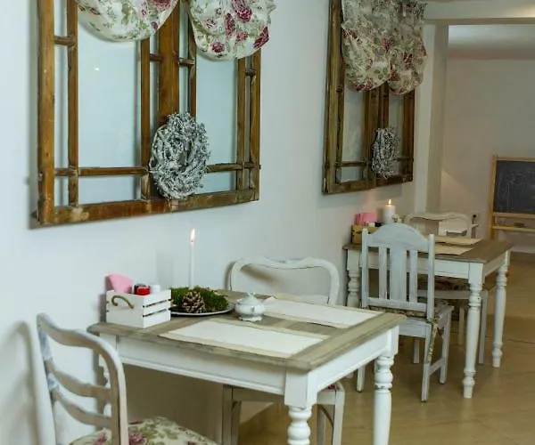 Bed & Breakfast Izbica Parking, Jacuzzi, Sauna Gratis