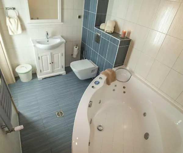 Panzió Izbica Parking, Jacuzzi, Sauna Gratis